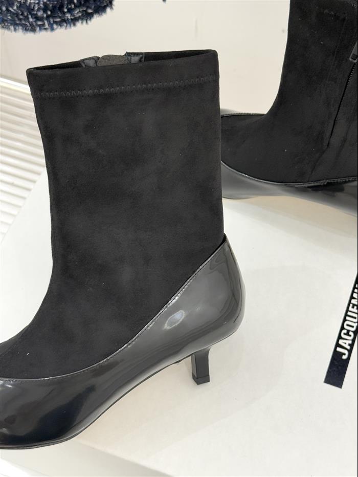 20251128174620868 370